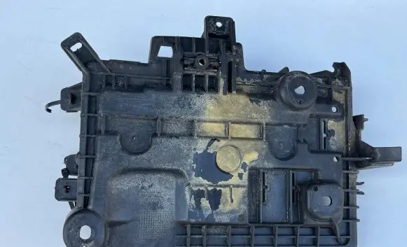 Opel Corsa D Battery tray 13235642 600002190