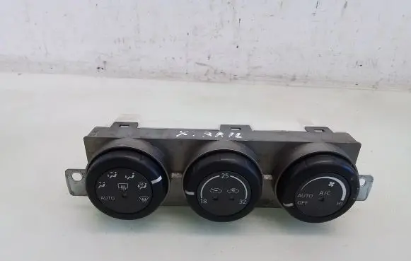 Nissan X-Trail T30 Climate control unit