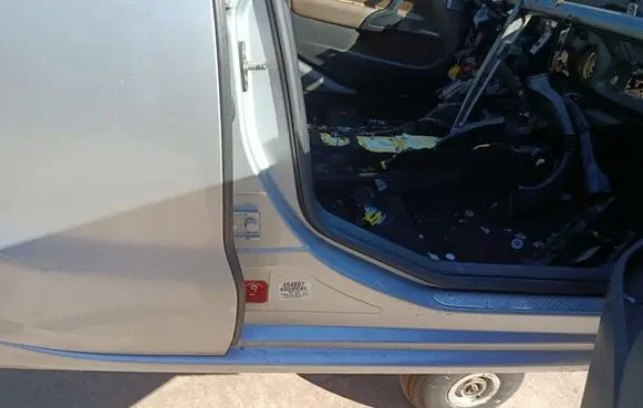 Citroen DS4 Pillar (middle) 
