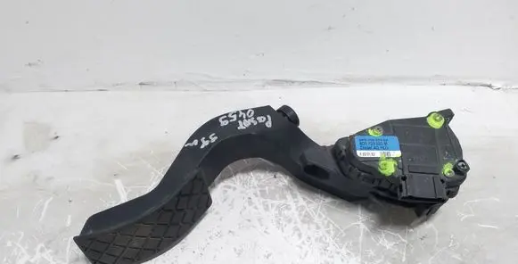 Volkswagen PASSAT B5.5 Accelerator throttle pedal 00837602 8D1723523M
