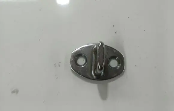 Volkswagen Touran I Rear door lock loop/hook striker 