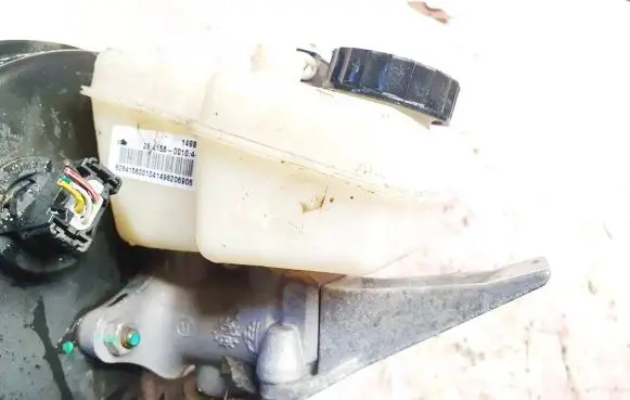 Mercedes-Benz GL X164 Master brake cylinder 26415600104 26.4156-0010.4