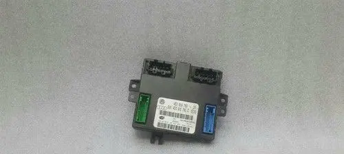 Audi A4 S4 B6 8E 8H Air suspension control unit module (rear) 4E0959760