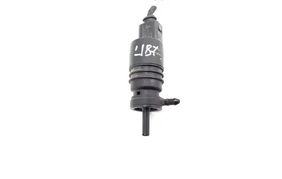 Mercedes-Benz E W211 Windscreen/windshield washer pump A2108690821