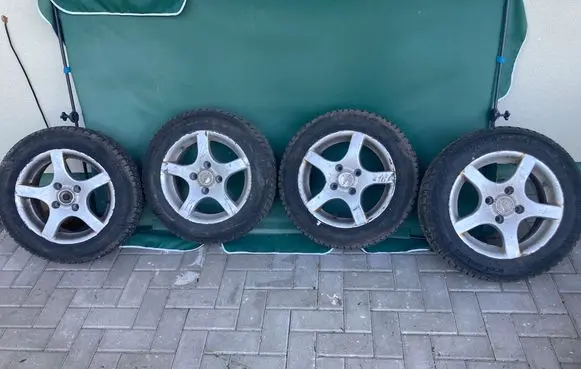 Ford Fiesta R15 alloy rim 