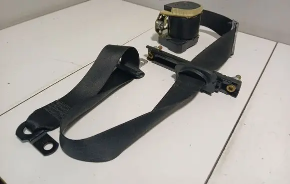 BMW X5 E53 Front seatbelt 33000338C