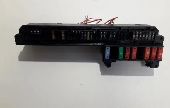 BMW 5 E60 E61 Fuse box set 6114695733001 15613290