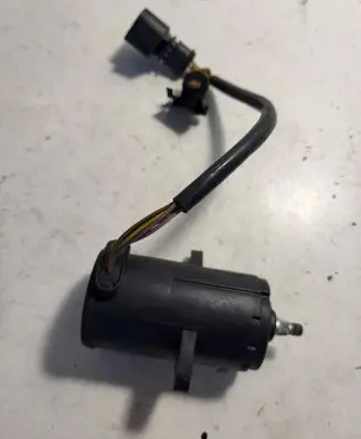 Audi A4 S4 B5 8D Accelerator pedal position sensor 0205001032