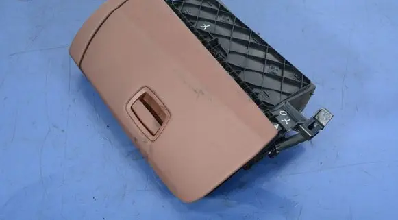 BMW M6 Glove box 9197573