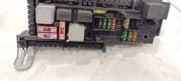 Mercedes-Benz C W204 SAM control unit A2049060105
