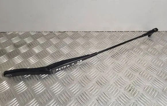 Opel Astra H Front wiper blade arm 13111220