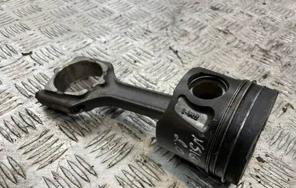 Opel Insignia A Piston with connecting rod
