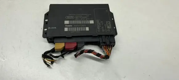 Seat Exeo (3R) Comfort/convenience module 8E0959433CL 00002726E4 02671222