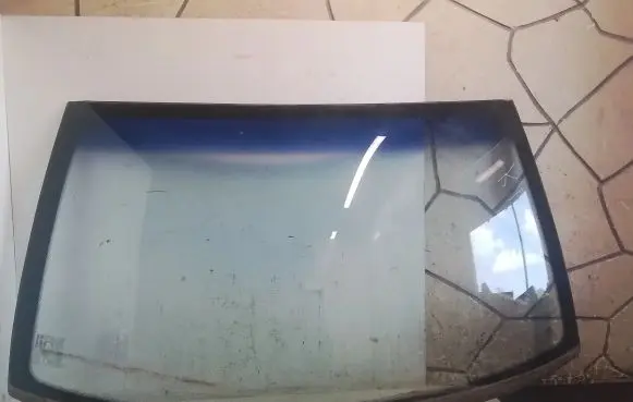 KIA Sportage Front windscreen/windshield window 43R00106