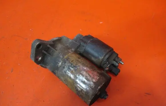 Volkswagen Jetta IV Starter motor 020911023F 0001121006