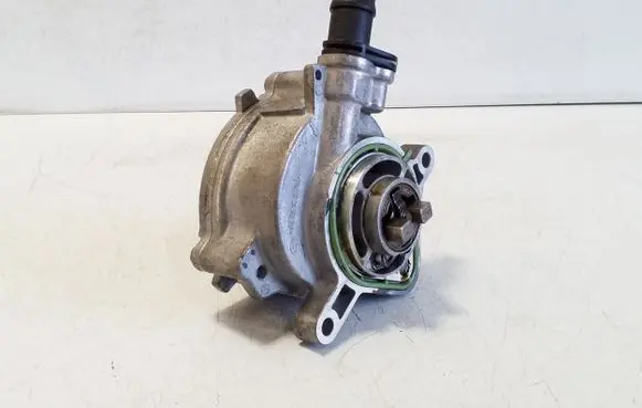 Nissan Qashqai J12 Vacuum pump A2820909800 146500428R