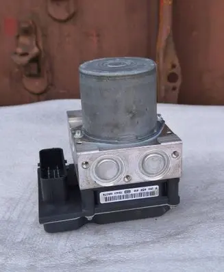 BMW 3 E90 E91 ABS Pump 6777422 6777423
