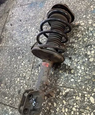 Toyota Auris 150 Front shock absorber/damper
