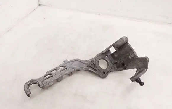 Mercedes-Benz C W205 Air filter cleaner box bracket assembly A6510940427
