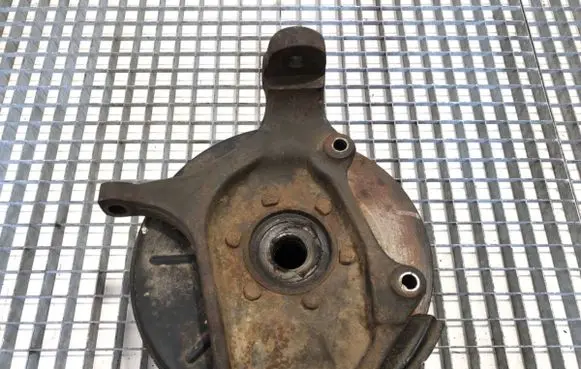 Tata Safari Front wheel hub spindle knuckle 