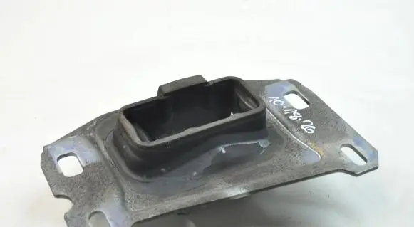 Peugeot 3008 II Engine mount bracket 9807420980