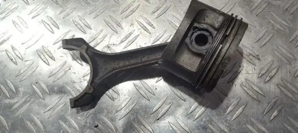 Audi A4 S4 B5 8D Piston with connecting rod