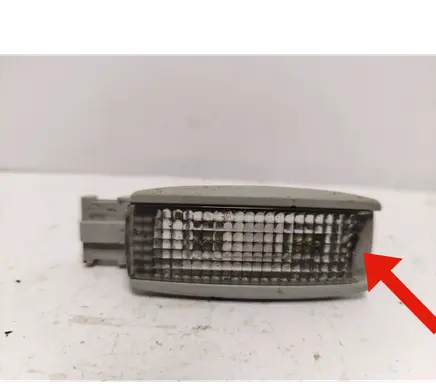 Volkswagen PASSAT B5 Other interior light 3B0947113