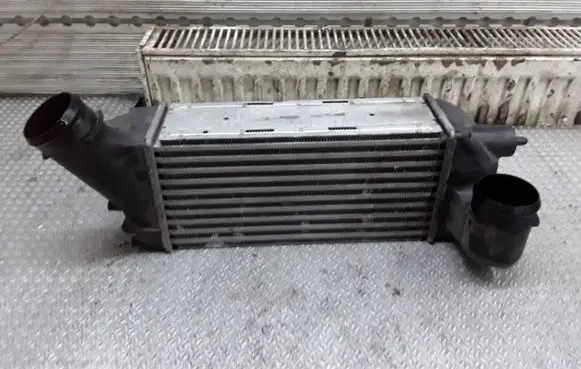 Citroen C4 Grand Picasso Intercooler radiator 9656525880