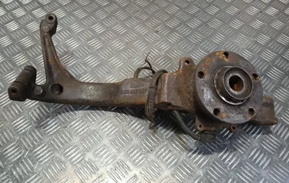Audi A4 S4 B5 8D Front wheel hub spindle knuckle 8d0407252ag