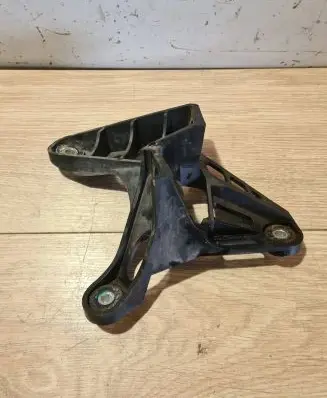 Volkswagen Golf VI Gear shift cable bracket 1k011789l