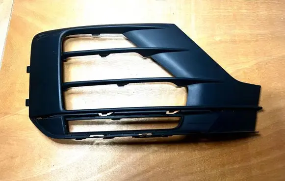Audi Q2 - Front bumper lower grill 81A807682A