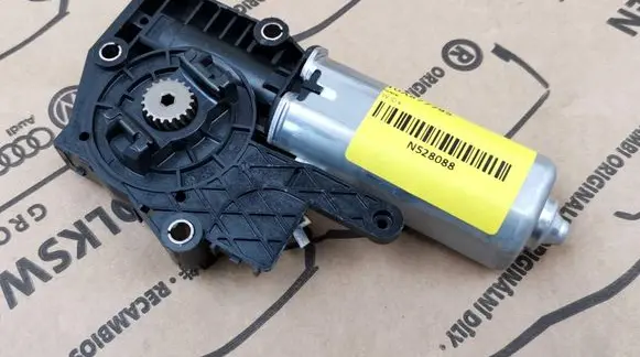 Volkswagen ID.3 Sunroof motor/actuator 10A877795