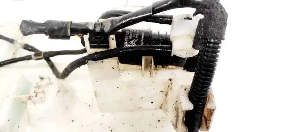 Windscreen/windshield washer pump
