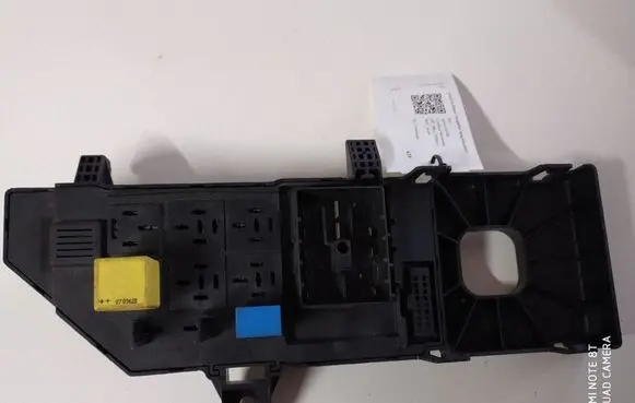Opel Signum Fuse module 13223678 518897004