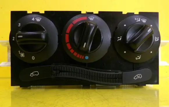 Mercedes-Benz A W168 Interior fan control switch 1688300385 Q113799
