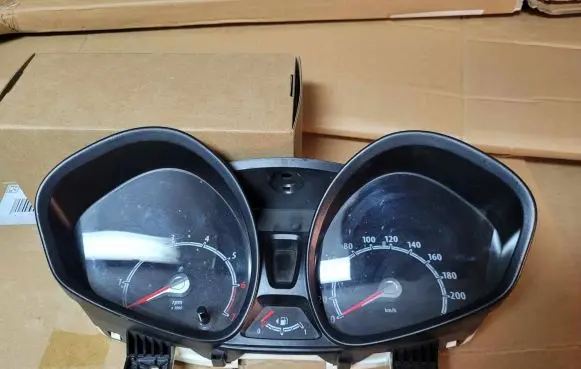 Ford Fiesta Speedometer (instrument cluster) CA6T10849AC AAJ30527 VPCA6F10849AC