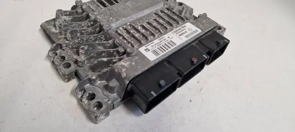 Renault Laguna III Engine control unit/module 8200981816 S122326134A