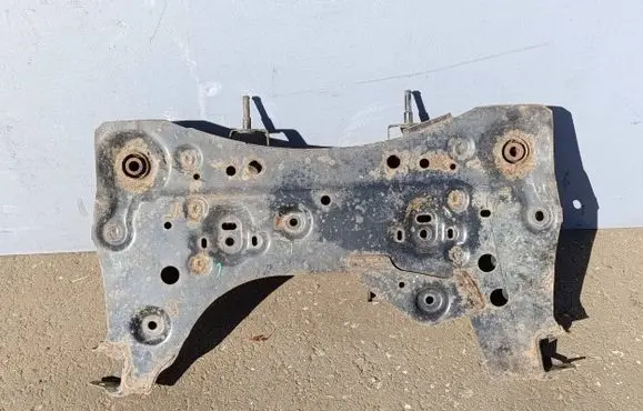 Nissan NV200 Front subframe