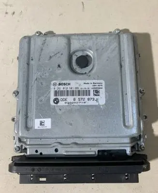 BMW 5 F10 F11 Engine control unit/module 8572873