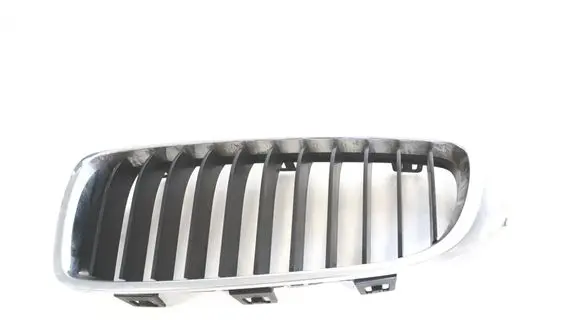 Audi A3 S3 8P Front bumper upper radiator grill 7294813