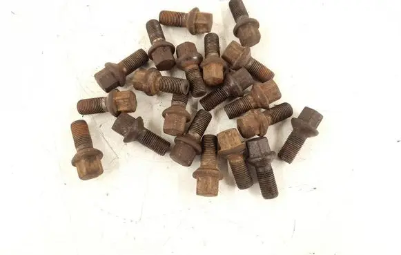 Mercedes-Benz B W245 Nuts/bolts 2114010370 0009904907