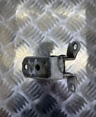 Toyota Auris E180 Rear door lower hinge