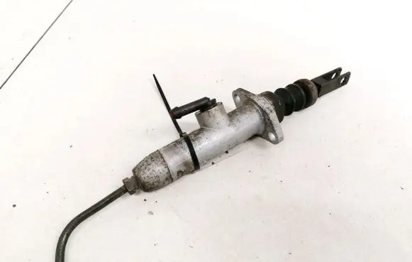 Audi 80 90 S2 B4 Clutch master cylinder 893721401D