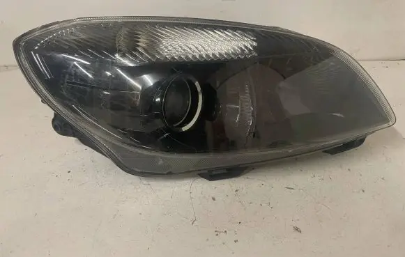 Skoda Fabia Mk2 (5J) Headlight/headlamp