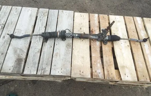 Toyota Yaris Verso Steering rack 52115140