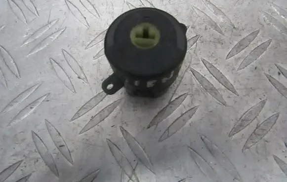 Nissan Almera N16 Ignition lock contact 