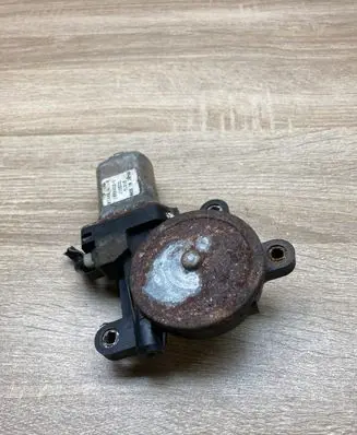 Infiniti FX Seat adjustment motor 1658402A