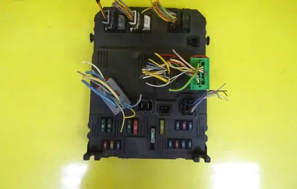 Peugeot 206 Comfort/convenience module S118085220A