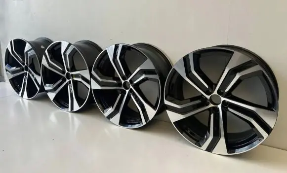 Volvo XC90 R22 alloy rim 32209412