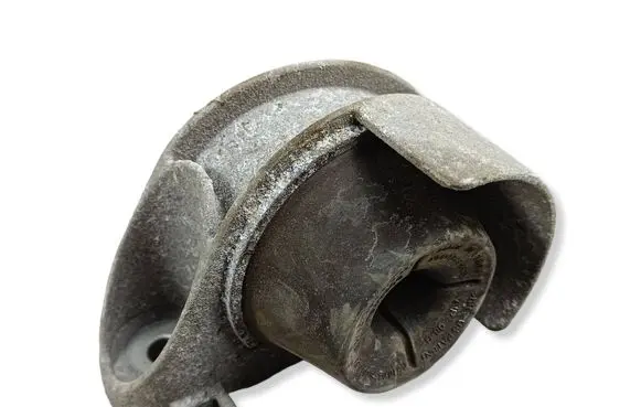 Jeep Grand Cherokee WL Muffler mount bracket/holder 